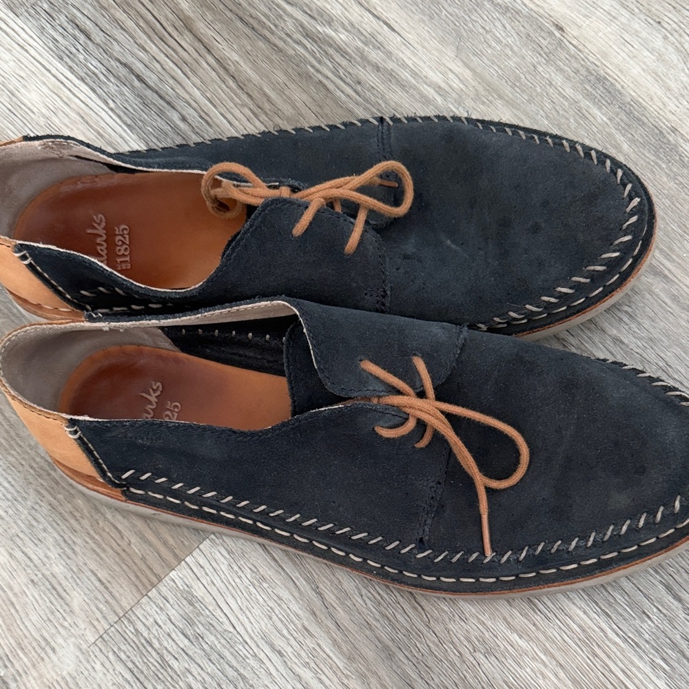 Clarks Black and Tan Oxfords